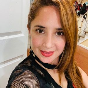 Meet your Posher, Gabriela ines